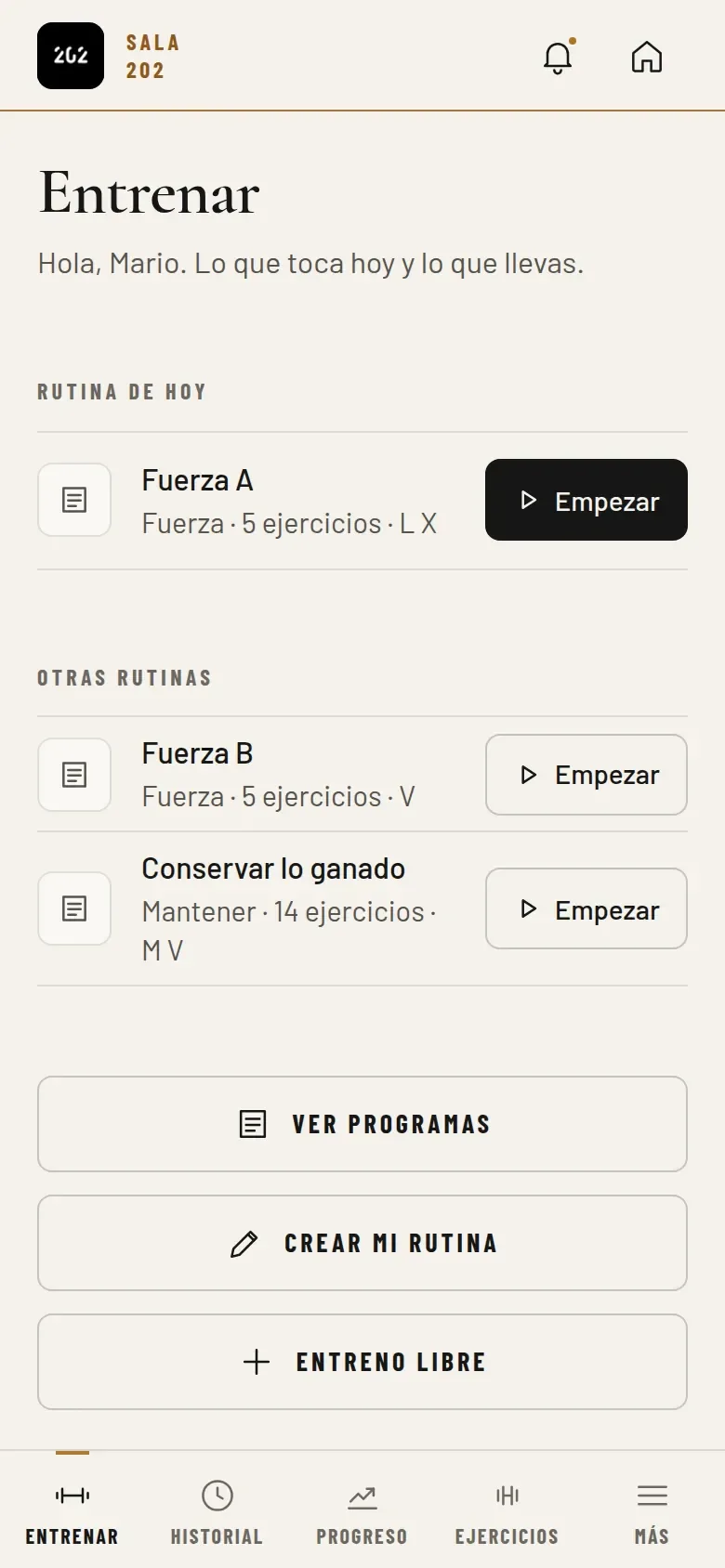 Sala 202 en el móvil: la rutina que toca hoy con su botón para empezar, las otras rutinas pautadas y los accesos a programas, crear una rutina y entreno libre.